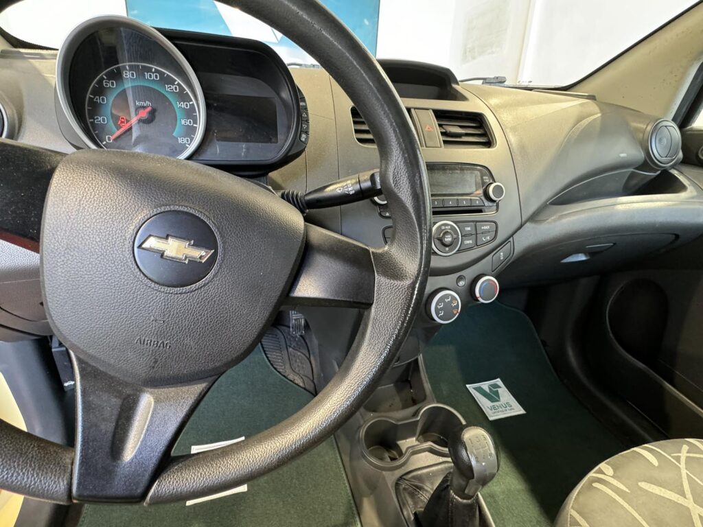 Chevrolet Spark S-Tech II 2015 - 11